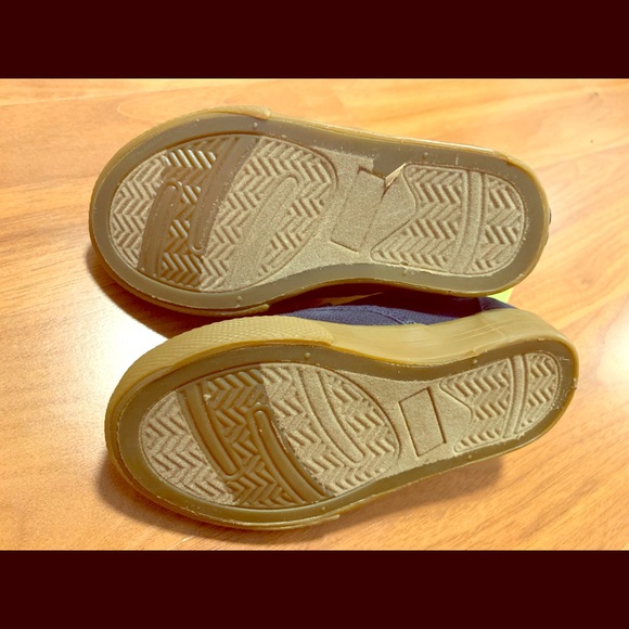 Brand new boys shoes - Picture 3 of 3